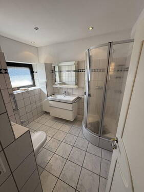 1. Duschbad m. Tageslicht - 