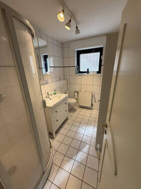 2. Duschbad m. Tageslicht - 