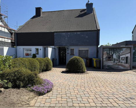 Vorderansicht - Raumwunder mit Solar & Klima provisionsfrei vom Eigentümer