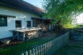 Nordseite mit Holzlager - 