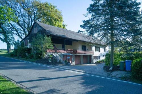 Blick von Straße - 