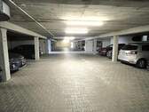 Geräumige Tiefgarage - 