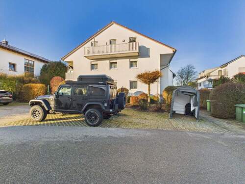 Hausansicht Osten - Etagenwohnung mit 56,00 m&sup2; in Ergoldsbach zum Kaufen