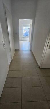 Bild 1 - 'Frisch sanierte 3-Zimmer-Wohnung in Karben - S-Bahn Frankfurt in 25 Min.'