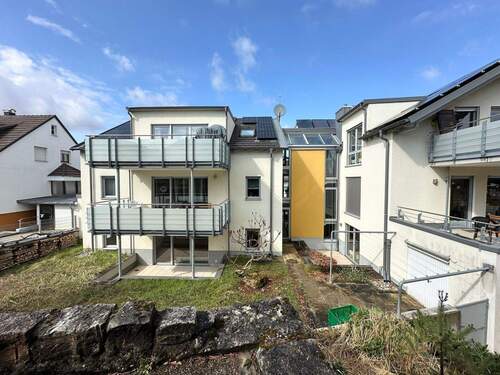 Gebäudeansicht - Stilvolle, hochwertig ausgestattete 4-Zimmerwohnung mit offener Küche und zwei Balkonen