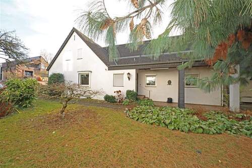 Seite - 3 Zimmer Mehrfamilienhaus, Wohnhaus zum Kaufen in Düsseldorf