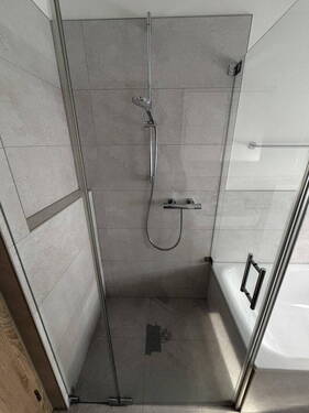 Dusche OG - 