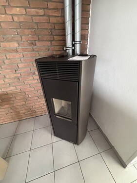 Kaminofen im Essbereich - 