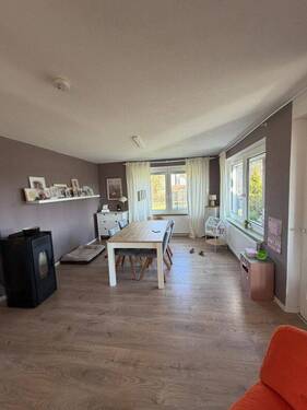 Wohnzimmer mit Kaminofen - 
