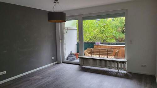 Wohnraum mit Balkonzugang - 2 Zimmer Etagenwohnung in Hamburg-Fischbek