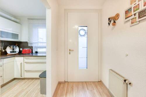 Hauseingang & Küche - 