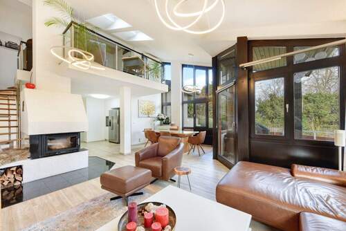 offenes Wohnen - +++ 1-Fam.-RMH (WEG) - Garten, Terrasse, Balkon, Holzkamin - Galerie - inkl. EBK, Einzel-Garage & Kfz-Stellplatz +++