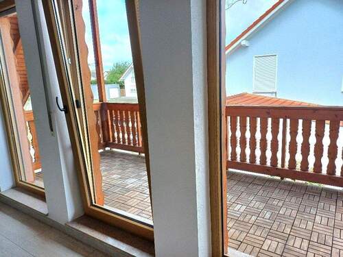 großer Balkon - 2 Zimmer Etagenwohnung in Sankt Ingbert