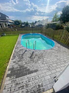 Pool - 4 Zimmer Reihenendhaus in Alsdorf