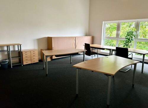 Heller Büroraum - möbliert und klimatisiert - 2 Zimmer Büro zur Miete in Weingarten