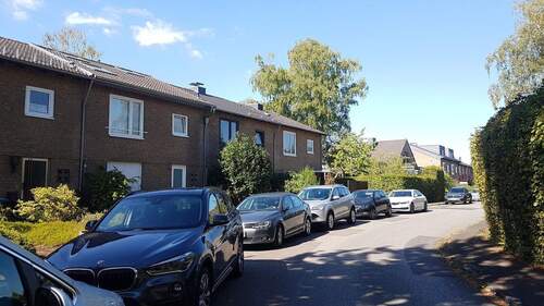 Straßenansicht - 4 Zimmer Reihenmittelhaus zum Kaufen in Köln