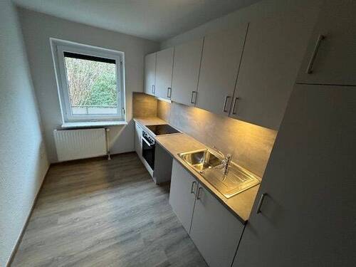 Küche mit neuer Einbauküche - 