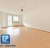 Sofort verfügbar! Ruhiges Apartment mit Einbauküche, Wannenbad und Aufzug in Obergiesing - München