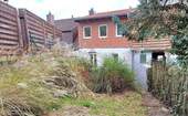 Rückseite mit Terrasse und Garten - Renoviert und saniert! Einfamilienhaus mit 2 Bäder, GWC, Innenhof, Terrasse, Garten und 2 Stellplätzen vorm Haus, in St. Ingbert (Nähe Krankenhaus))