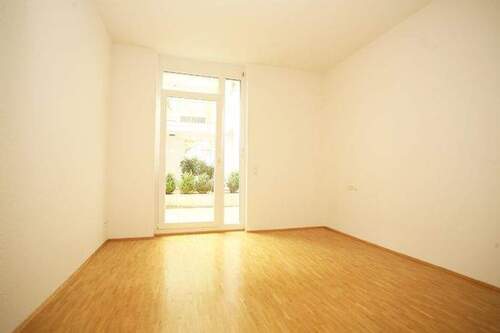 Bild 2 - 5 Zimmer Etagenwohnung zur Miete in Ostfildern