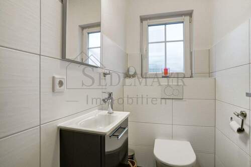 Ansicht EG Gäste WC - Einfamilienhaus mit 175,00 m² in Seefeld-Oberalting zum Kaufen