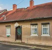 Rohdiamant in ruhiger Lage: Reihenhaus mit Potenzial zur individuellen Gestaltung - Plaue