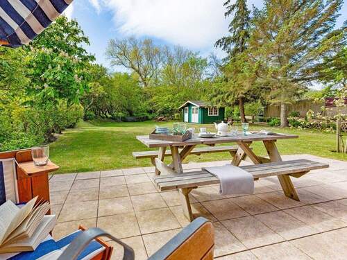 Blick von der Terrasse in den Garten - 4 Zimmer Doppelhaushälfte zum Kaufen in List