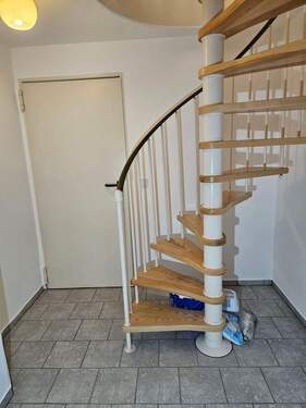 Treppenhaus zum Hobbyraum - 