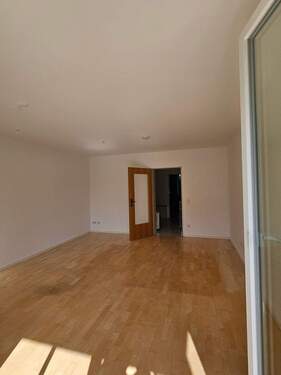 Wohnzimmer - 3 Zimmer Terrassenwohnung in Wörth