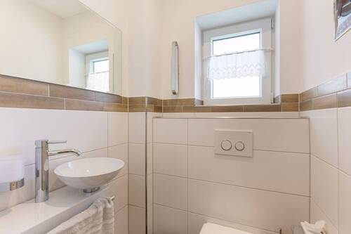 Gäste WC 1. OG - 