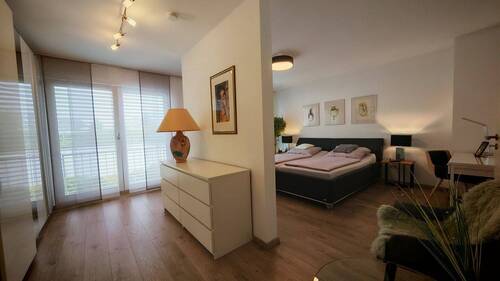 Schlafzimmer mit Ankleide - 