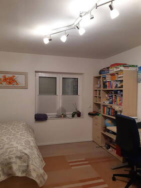 Schlafzimmer Kind 1 OG - 
