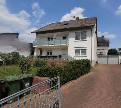 Aussenansicht - **VISTA Immobilien** Investieren mit Aussicht - Solides Mehrfamilienhaus in ruhiger Lage