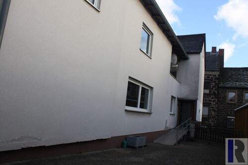 Anbau und Eingang - Einfamilienhaus mit 137,00 m&sup2; in Andernach zum Kaufen