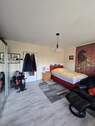Schlafzimmer mit Balkon - 
