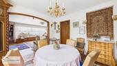 Esszimmer mit Zugang zu Wohnzimmer und Küche - 