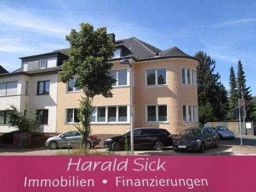 Bild 1 - GROSSZÜGIGE 4-ZIMMERWOHNUNG IN EINEM HAUS MIT DEM CHARME DER 30-ER JAHRE
