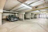 1x Tiefgarage 1x Außenstellpl. - 