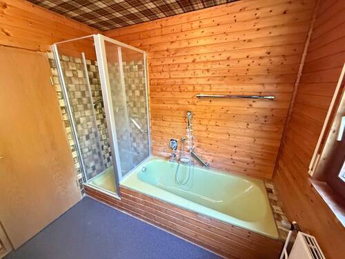Dusche + Wanne - 
