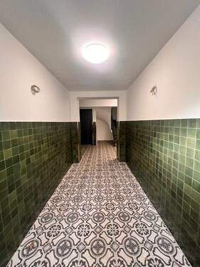 Flur - Etagenwohnung mit 96,00 m² in Rostock zur Miete