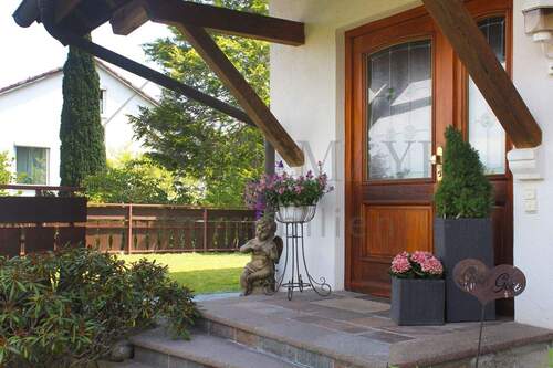 Ansicht Hauseingang - 6 Zimmer Einfamilienhaus in Seefeld