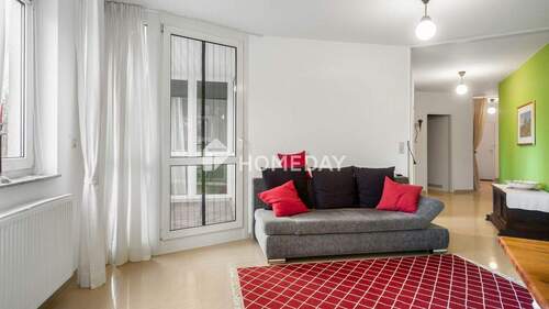 Wohnzimmer 2 - 2 Zimmer Etagenwohnung in Bremen