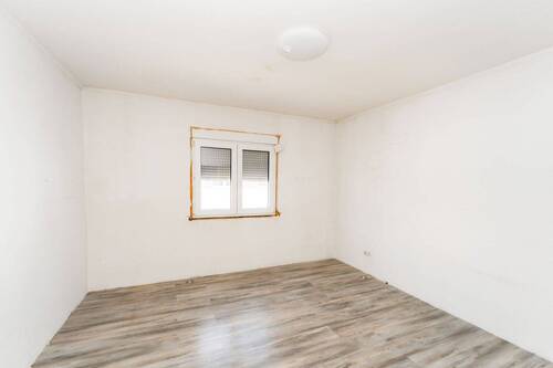 Kinderzimmer/Büro - 