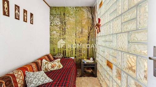 1. OG Schlafzimmer 1 - 
