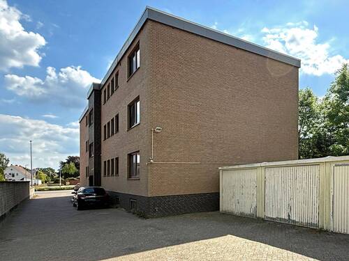 Ansicht - Gepflegtes 6-Parteienhaus in Weyhe - ruhig gelegen und solide vermietet