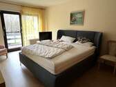 Schlafzimmer (II) mit Süd-West Balkon - 