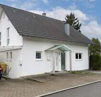 Freistehendes, attraktives 1-Familienhaus mit Einliegerwohnung in bevorzugter Wohnlage - VS-Schwenningen