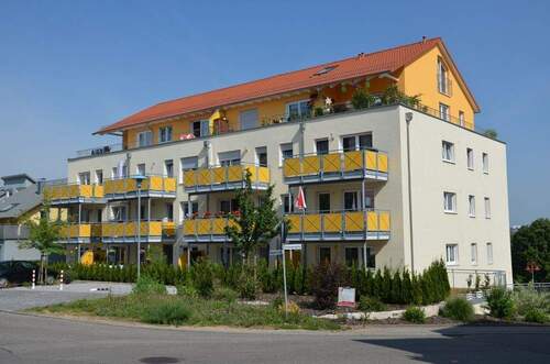 Gebäudeansicht - 2 Zimmer Etagenwohnung zur Miete in Bönnigheim