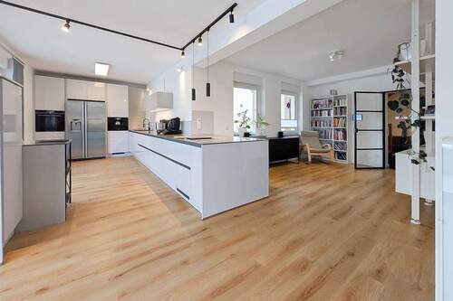 WhatsApp Image 2026-01-05 at 12.57.04 (4)-2 - 7 Zimmer - Terrasse - Garten - inkl. Küche - Wallbox - Solarthermie