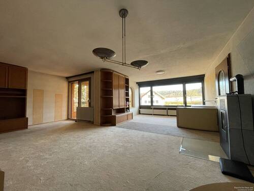 Riesiges Wohnzimmer mit Panorama-Charakter - 